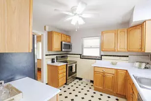 6229 Beechcrest Pl, Cincinnati, OH 45230 - Photo 17