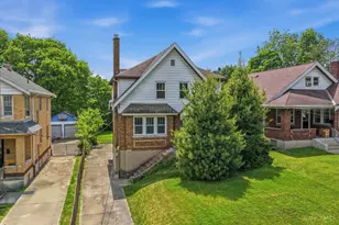 3519 Darwin Ave, Cheviot, OH 45211 - Photo 3