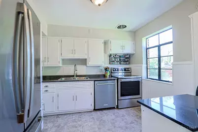 3012 Kinmont Street, Cincinnati, OH 45208 - Photo 11