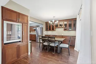 9338 Hunters Creek Dr, Blue Ash, OH 45242 - Photo 9