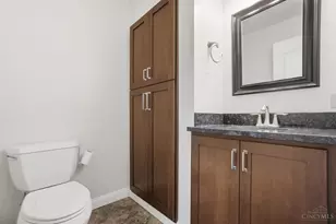 9338 Hunters Creek Dr, Blue Ash, OH 45242 - Photo 19