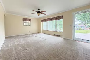 5982 Willow Oak Ln, Green Township, OH 45239 - Photo 3