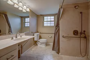 6700 Gaines Rd, Cincinnati, OH 45247 - Photo 31