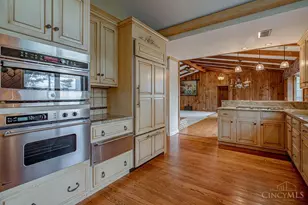 6700 Gaines Rd, Cincinnati, OH 45247 - Photo 9