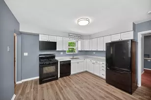 1647 Dell Terrace, Cincinnati, OH 45230 - Photo 7