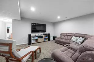 8029 Valley Crossing Dr, Colerain Township, OH 45247 - Photo 35