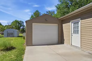 3917 Vannest Ave, Middletown, OH 45042 - Photo 5