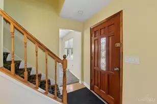 10660 Bridlepath Ln, Sharonville, OH 45241 - Photo 7