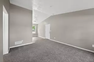 8616 Balboa Dr, Springfield Township, OH 45231 - Photo 13