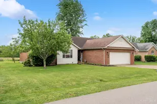 203 Lakewood Ln, Georgetown, OH 45121 - Photo 3