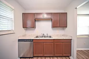 3467 Amberway Ct, Colerain Township, OH 45251 - Photo 5