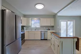 3950 Randolph Ln, Union Township, OH 45245 - Photo 9