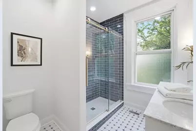136 Dorchester Avenue, Cincinnati, OH 45219 - Photo 15