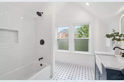 136 Dorchester Avenue, Cincinnati, OH 45219 - Photo 19