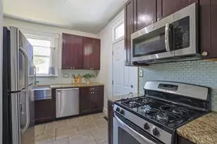 4150 Maple Dr, Cincinnati, OH 45209 - Photo 9