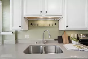 4314 Grove Ave, Mariemont, OH 45227 - Photo 11