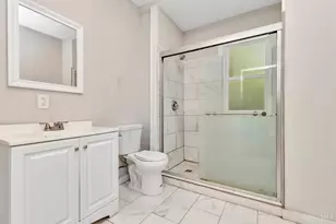3673 Vine St, Cincinnati, OH 45220 - Photo 17