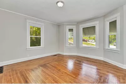 3673 Vine Street, Cincinnati, OH 45220 - Photo 9