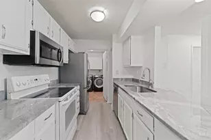 8839 Eagleview Dr, West Chester, OH 45069 - Photo 9