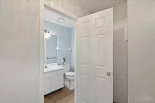 10757 Fallsington Ct, Blue Ash, OH 45242 - Photo 7