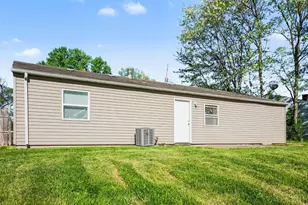 3090 Deshler Dr, Colerain Township, OH 45251 - Photo 9