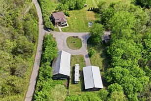 307 Bear Creek Rd, Washington Township, OH 45120 - Photo 5