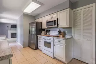 8211 Julie Marie Dr, West Chester, OH 45069 - Photo 9