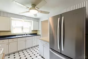 7808 Colton Ln, Deer Park, OH 45236 - Photo 11