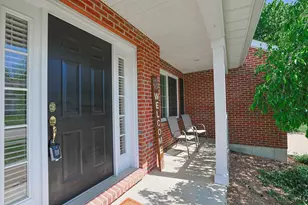 1094 Valley Wood Dr, Union Township, OH 45103 - Photo 3