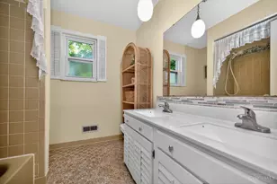 969 Hollow Creek Dr, Miami Township, OH 45150 - Photo 23