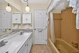 969 Hollow Creek Dr, Miami Township, OH 45150 - Photo 25