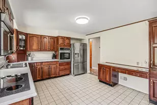 3392 Keywest Dr, Green Township, OH 45239 - Photo 9
