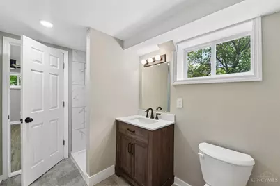 7474 Edgemont Road, Springfield Township, OH 45237 - Photo 33