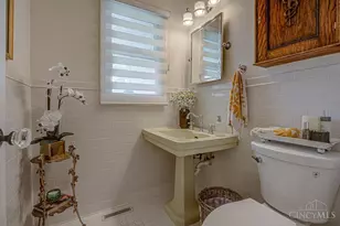 5679 Kyles Ln, Liberty Township, OH 45044 - Photo 17