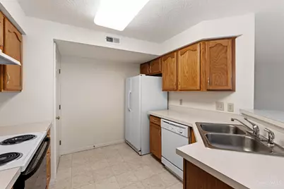 5892 Stonebridge Circle #202, Miami Township, OH 45150 - Photo 9