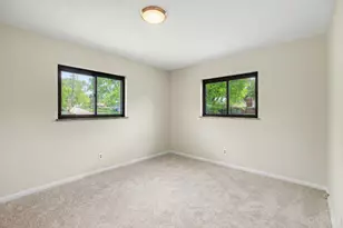 2032 Arrowood Pl, Springfield Township, OH 45231 - Photo 13