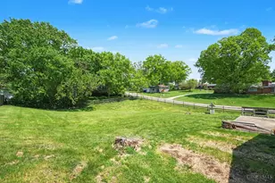 2032 Arrowood Pl, Springfield Township, OH 45231 - Photo 25