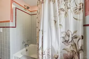 2799 Losantiridge Ave, Columbia Township, OH 45213 - Photo 13