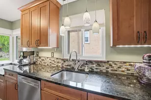 2799 Losantiridge Ave, Columbia Township, OH 45213 - Photo 9