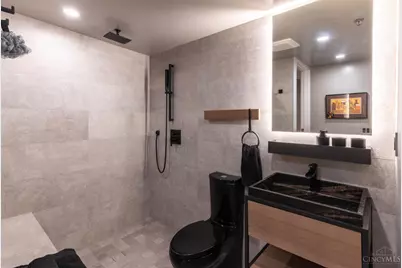 26 E Sixth Street #802, Cincinnati, OH 45202 - Photo 31