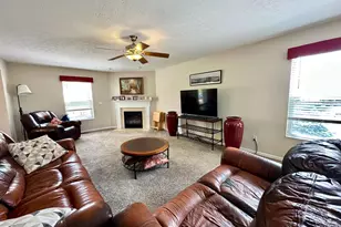 419 Thomas Pointe Ct, Monroe, OH 45050 - Photo 5