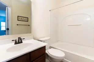 5984 Oak Leaf Ct, Hamilton Township, OH 45152 - Photo 17