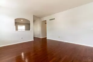 5984 Oak Leaf Ct, Hamilton Township, OH 45152 - Photo 5