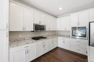 9504 West Ave, Blue Ash, OH 45242 - Photo 13