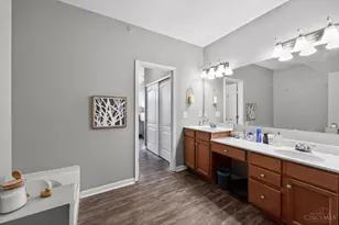 7615 Skyview Cir, Green Township, OH 45248 - Photo 19