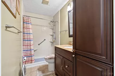 9946 Greenriver Drive, Cincinnati, OH 45231 - Photo 17