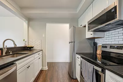 985 Paradrome Street #B, Cincinnati, OH 45202 - Photo 7