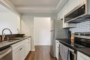 985 Paradrome St, Cincinnati, OH 45202 - Photo 7