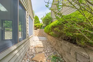 9 Falling Brook Ln, Blue Ash, OH 45241 - Photo 25