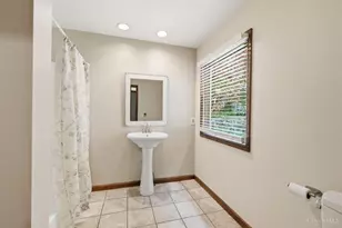 2739 Queenswood Dr, Cincinnati, OH 45211 - Photo 21